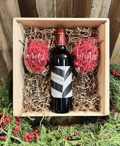 UV Wine + 2 Wine Glasses in Branded Wooden Box